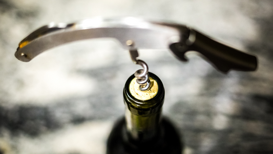 初心者でも失敗しない！ワインオープナーの種類と選び方・使い方完全ガイド