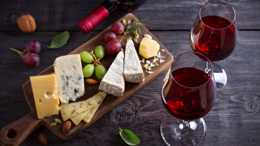 ワインとチーズの「黄金ペアリング」早見表！この組み合わせは間違いない♡