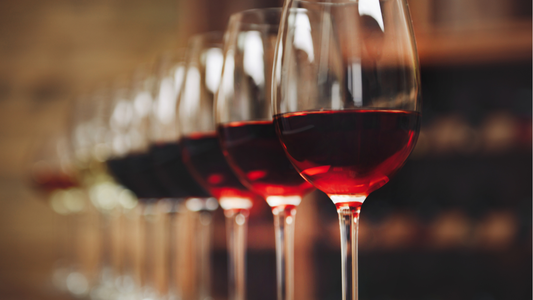 初めてのヴィンテージワイン。生まれ年のワインを探す方法と保管の注意点